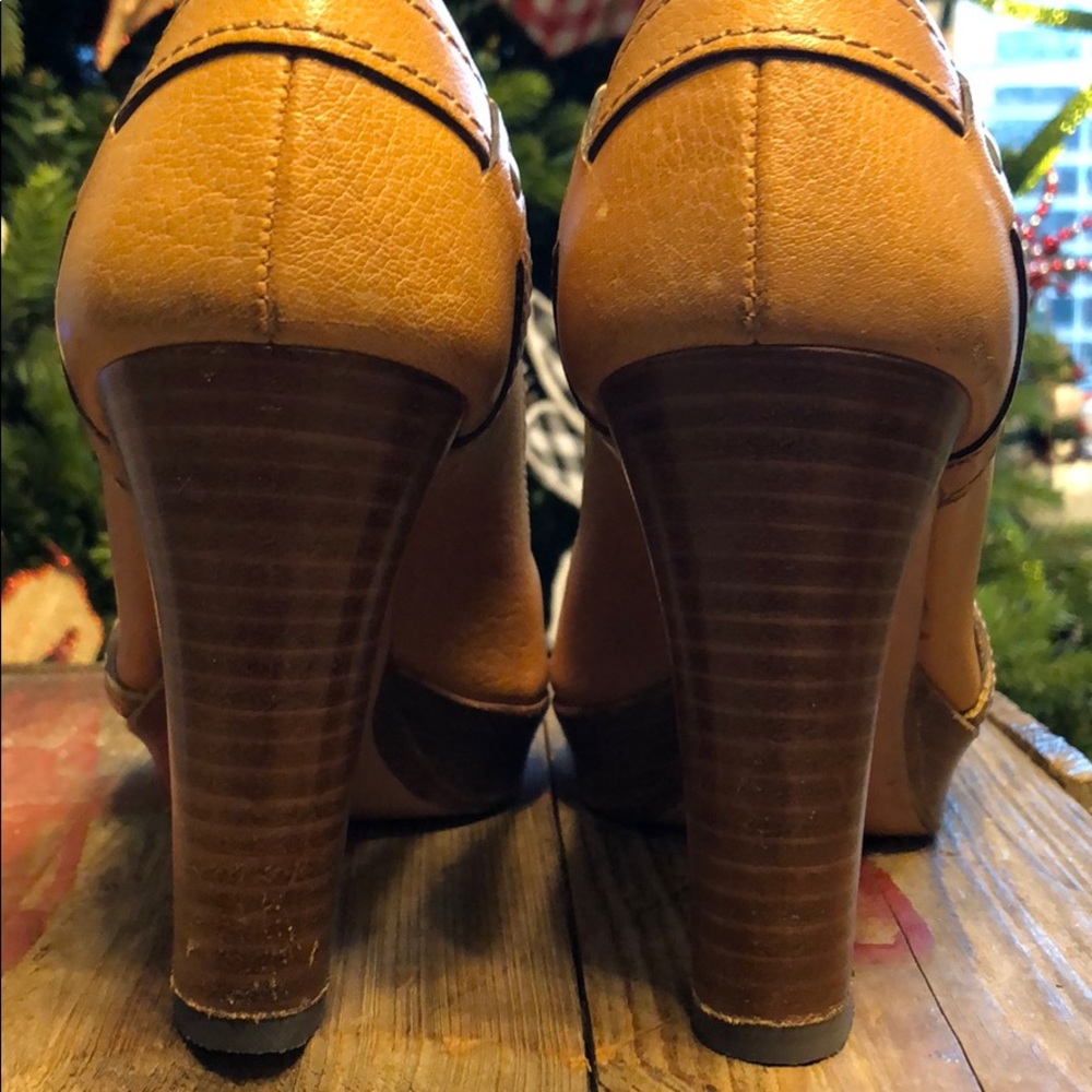 Coach Heels - Picture 5 of 14